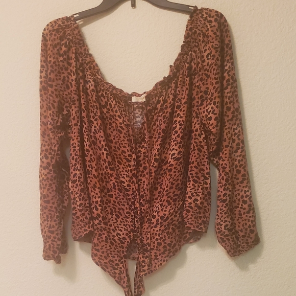 Off the shoulders lepord crop top - Picture 3 of 5